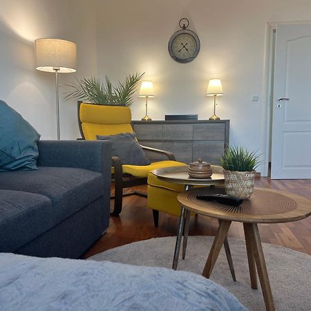 Kakavanen'S Sea View Apartment Baltsjik Buitenkant foto