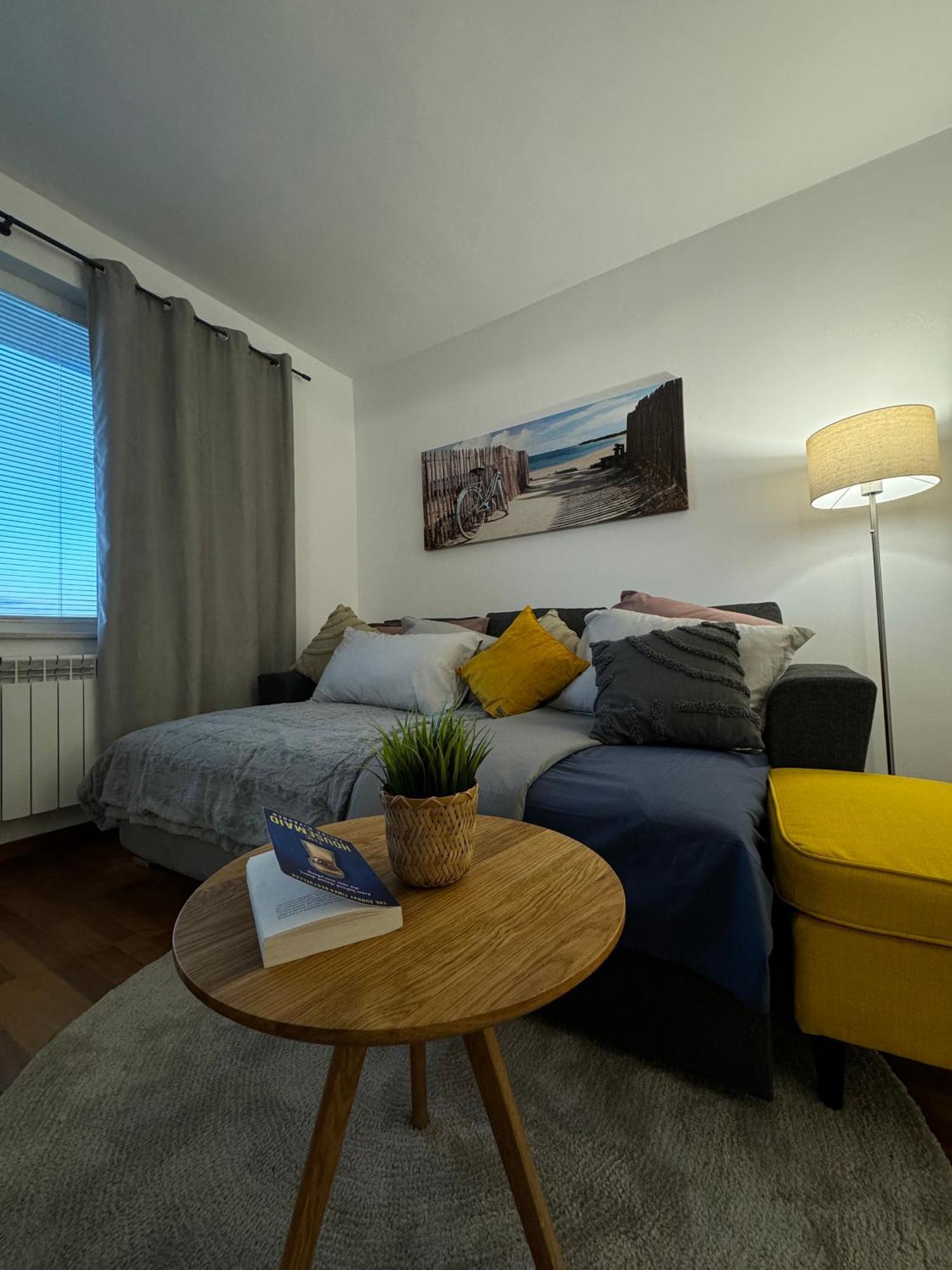 Kakavanen'S Sea View Apartment Baltsjik Buitenkant foto