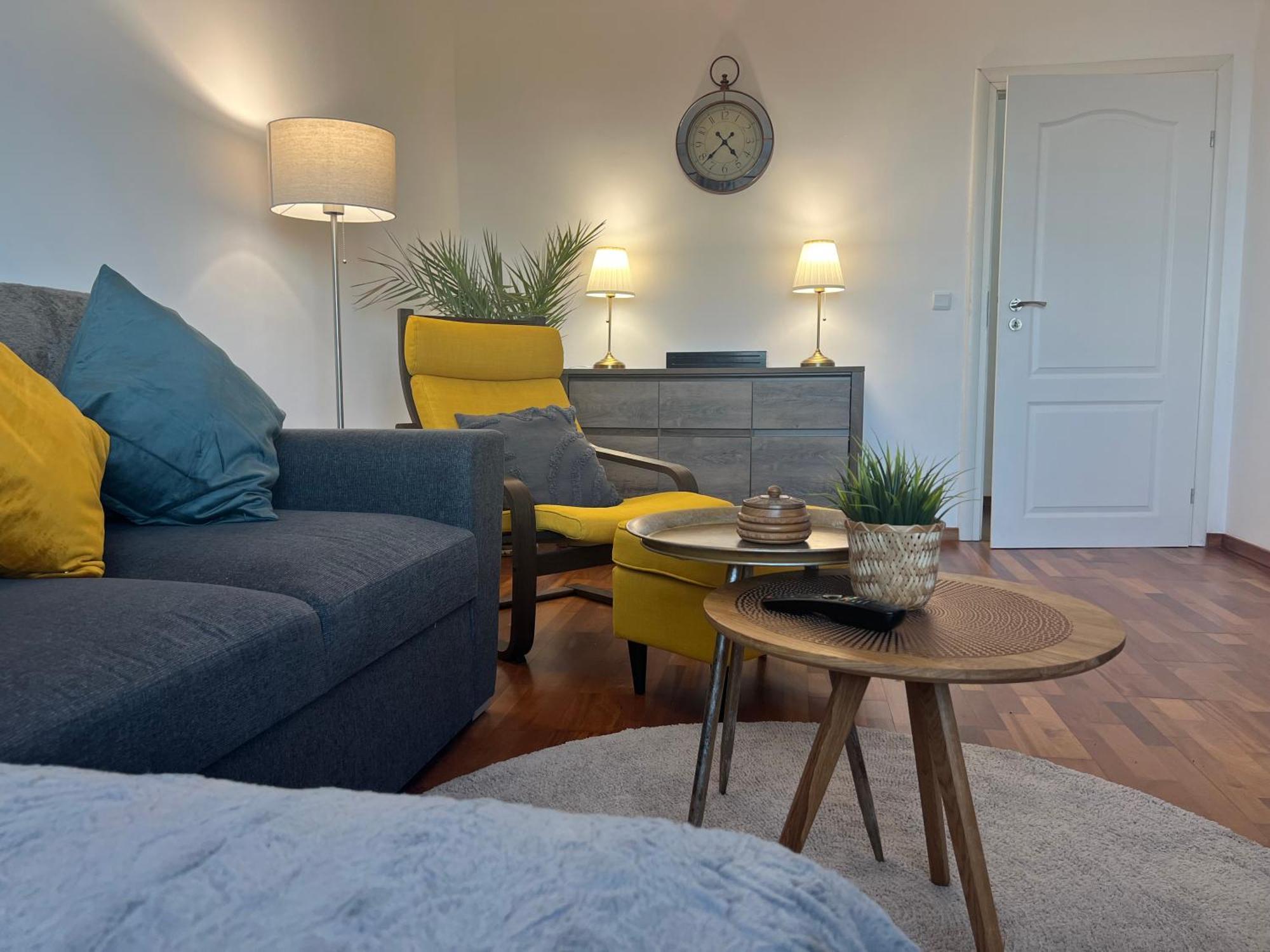 Kakavanen'S Sea View Apartment Baltsjik Buitenkant foto