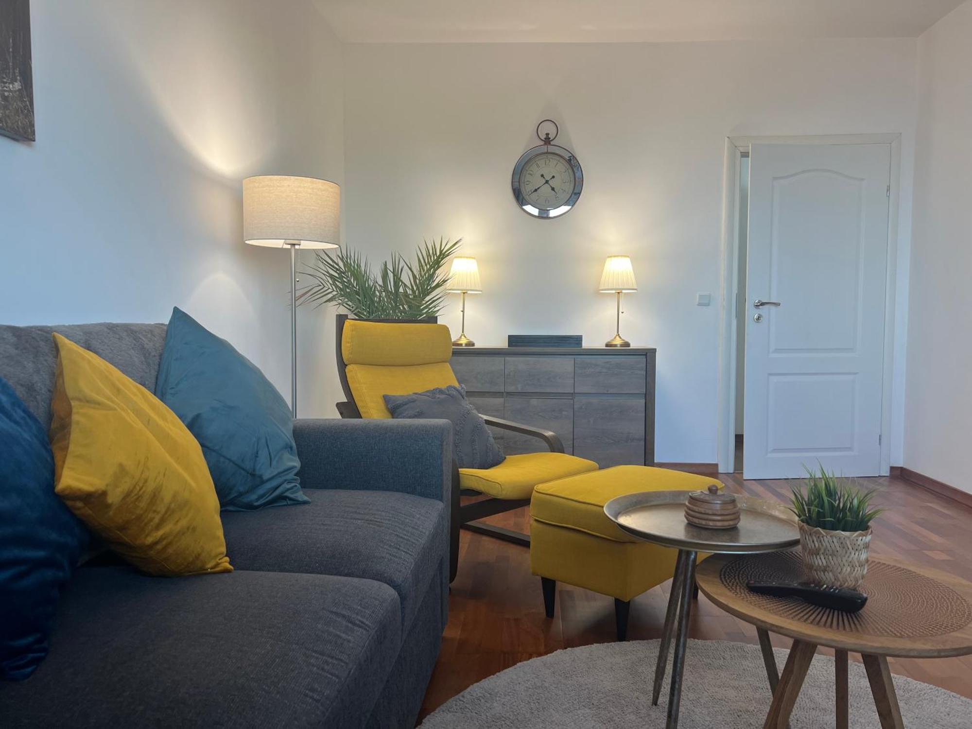 Kakavanen'S Sea View Apartment Baltsjik Buitenkant foto
